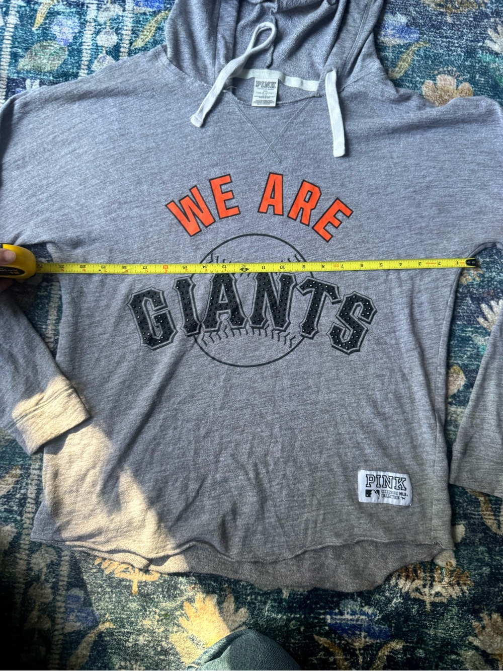 PINK by Victoria's Secret 'We Are Giants' Gray Hoodie SF Giants Baseball MLB - Picture 9 of 9